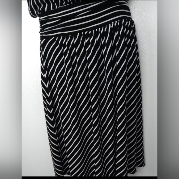 Express black and white striped sleeveless dress size small - Picture 5 of 7